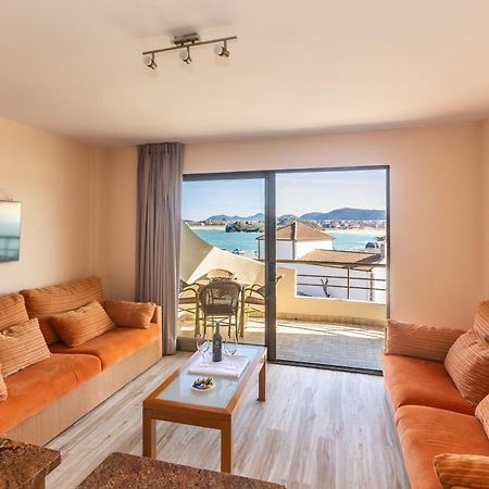 Apartamentos Astuy Isla Bagian luar foto